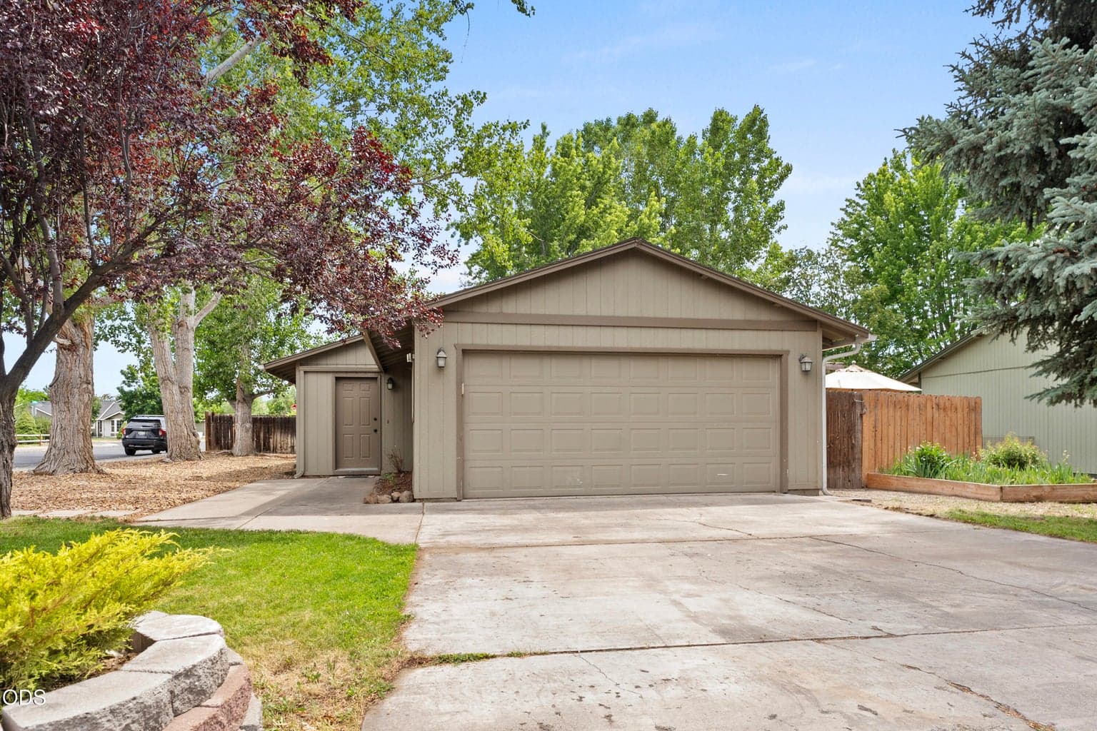 Photo of 1831 31st 2 of 21