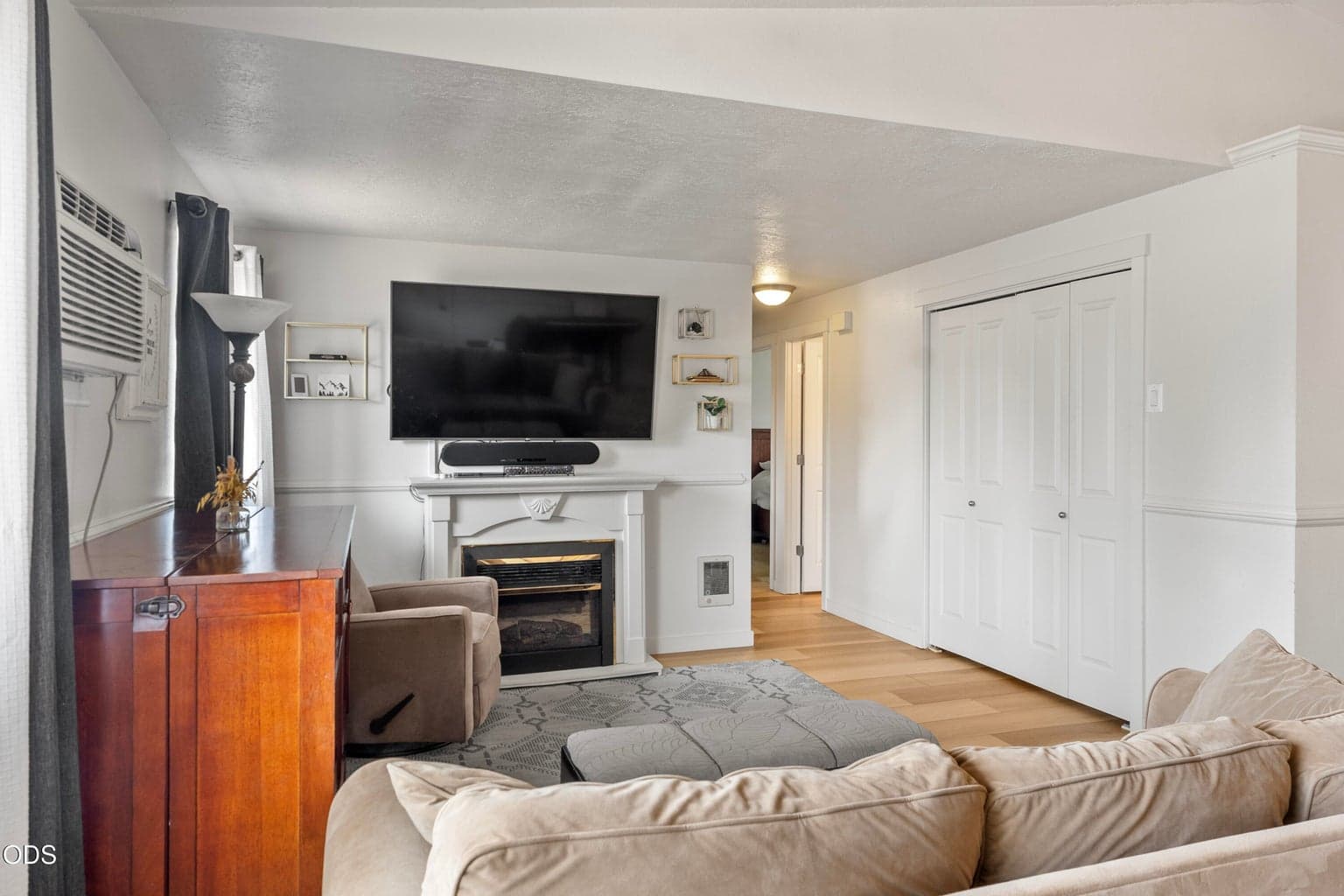 Photo of 1831 SW 31st Street 7 of 21