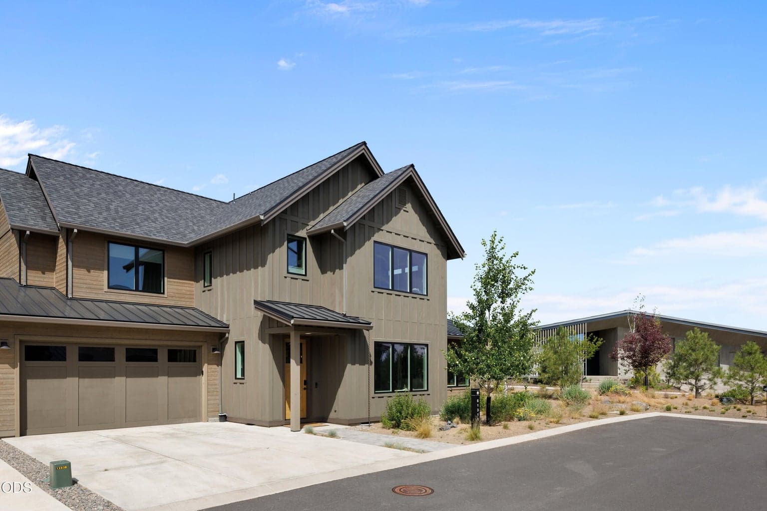 Photo of 61311 McRoberts Lane 2 of 44
