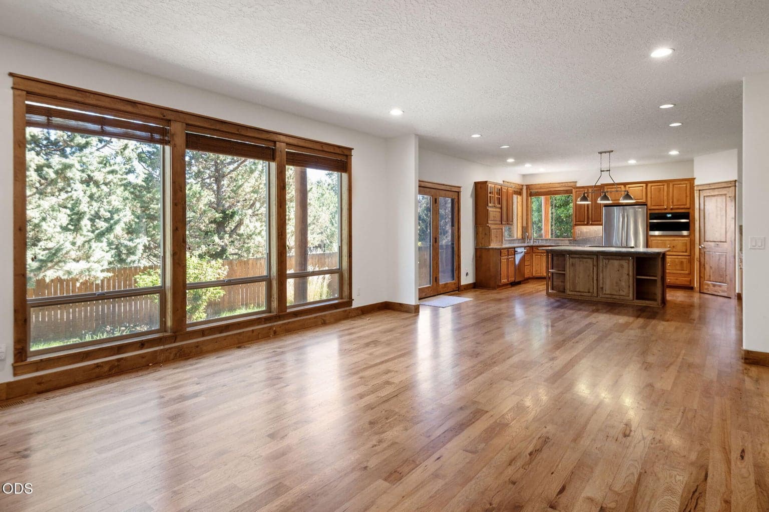Photo of 20483 SE Blue Ridge Lane 8 of 44