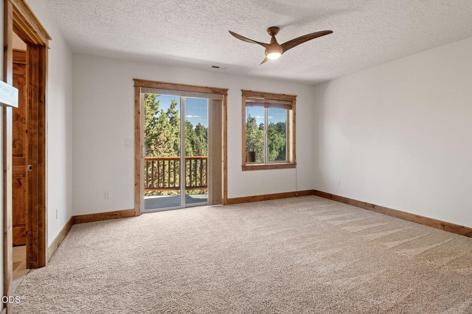 Photo of 20483 SE Blue Ridge Lane 18 of 44