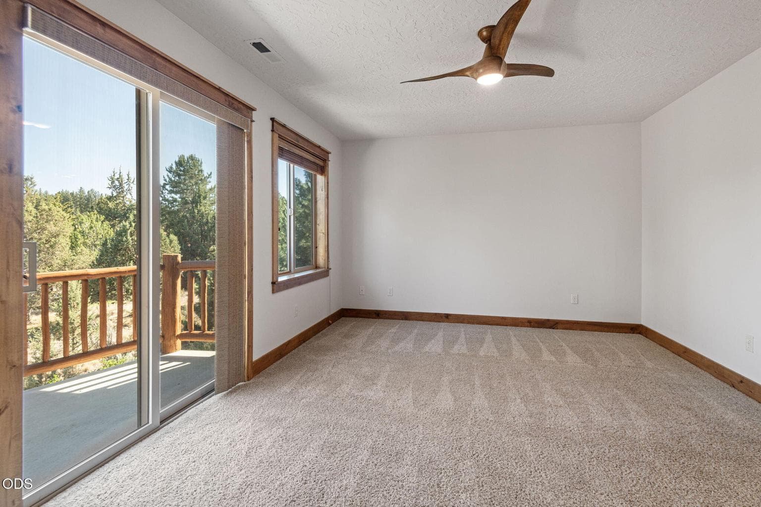 Photo of 20483 SE Blue Ridge Lane 19 of 44
