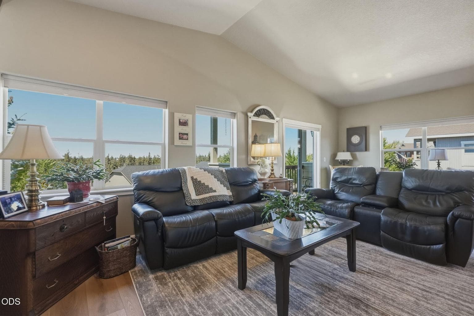 Photo of 63776 Hunters Circle 13 of 53