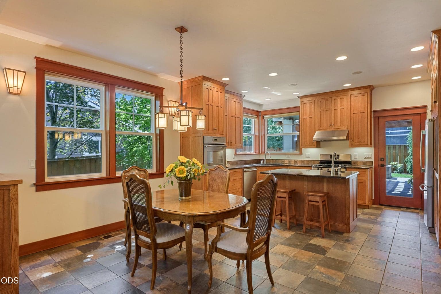 Photo of 20385 Penhollow Lane 12 of 37