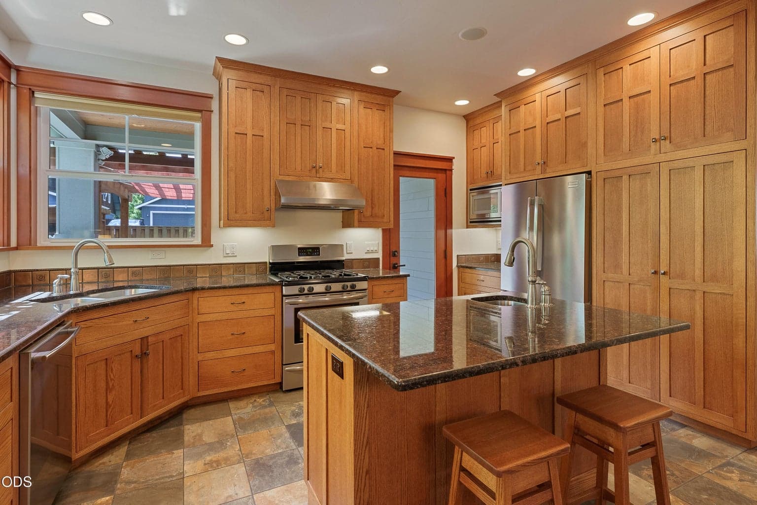 Photo of 20385 Penhollow Lane 15 of 37