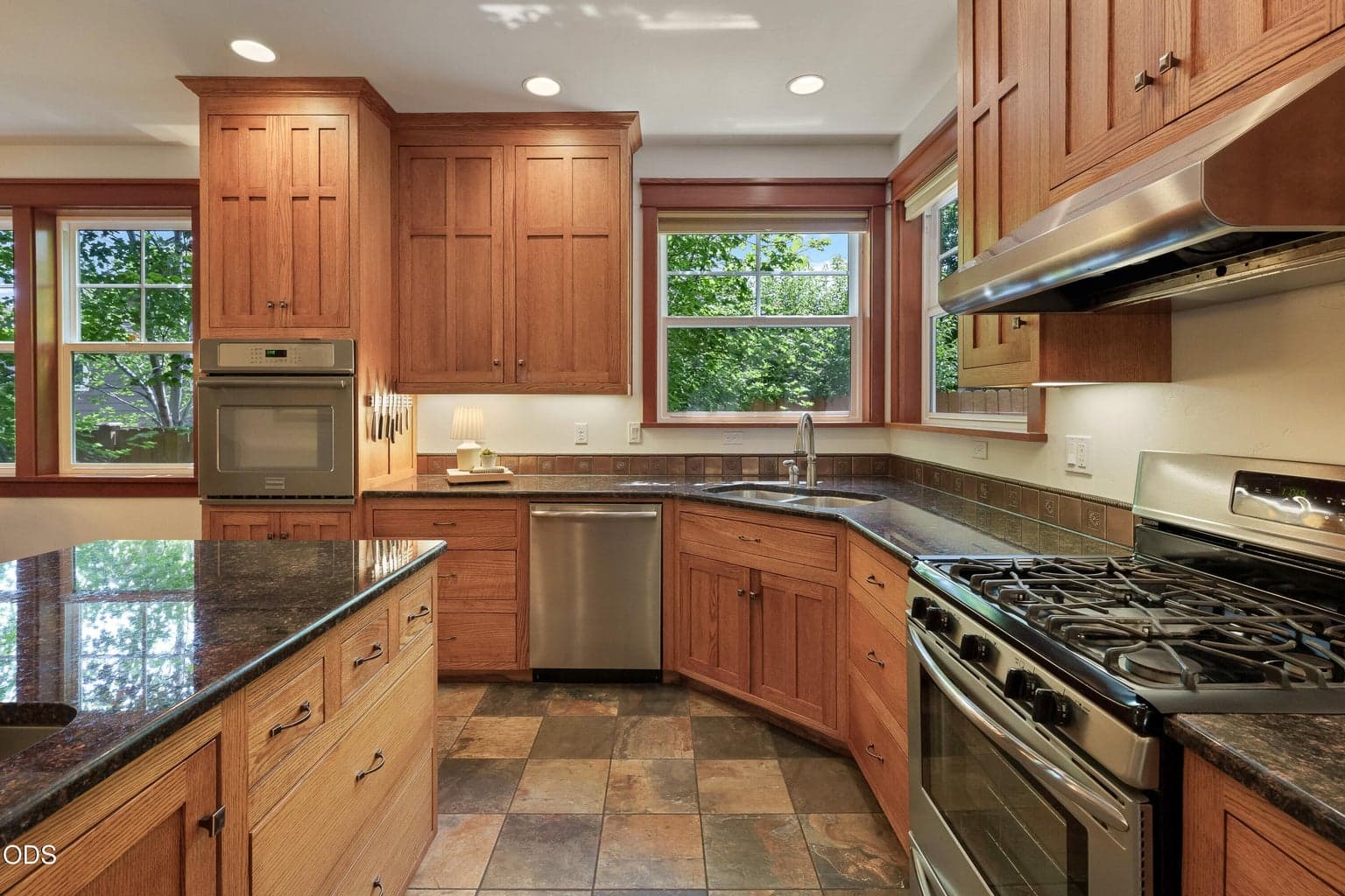 Photo of 20385 Penhollow Lane 14 of 37