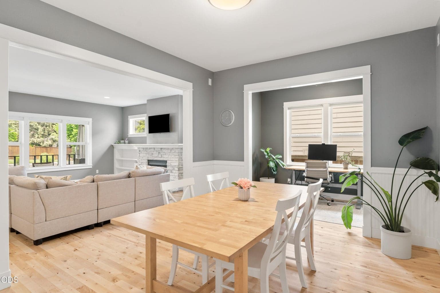 Photo of 63150 Peale Street 13 of 47