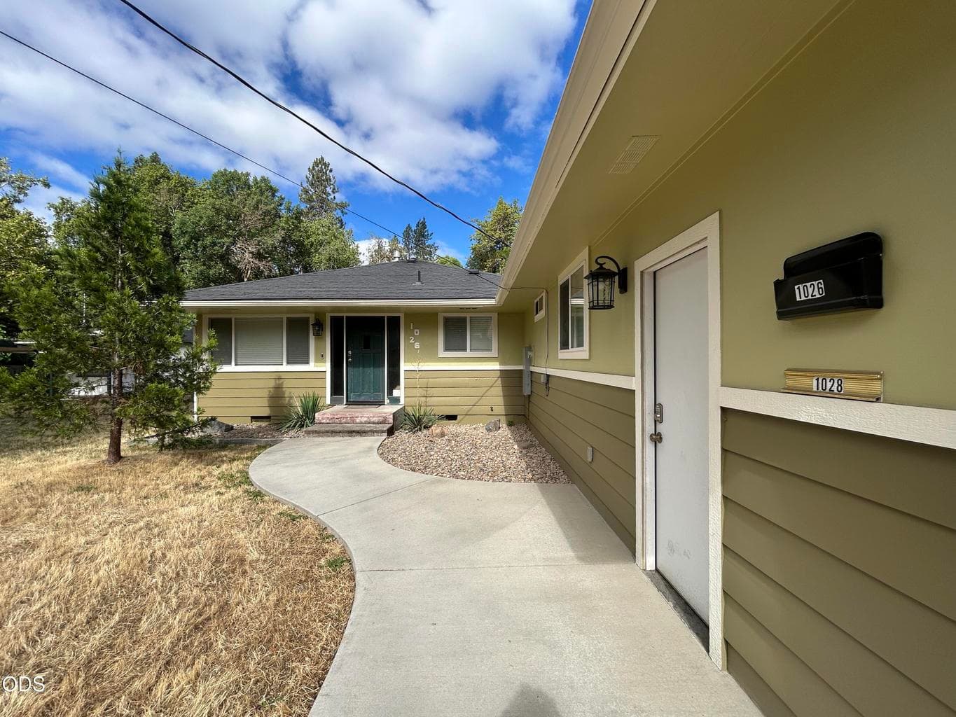 Photo of 1024 Hawthorne Avenue 1 of 25