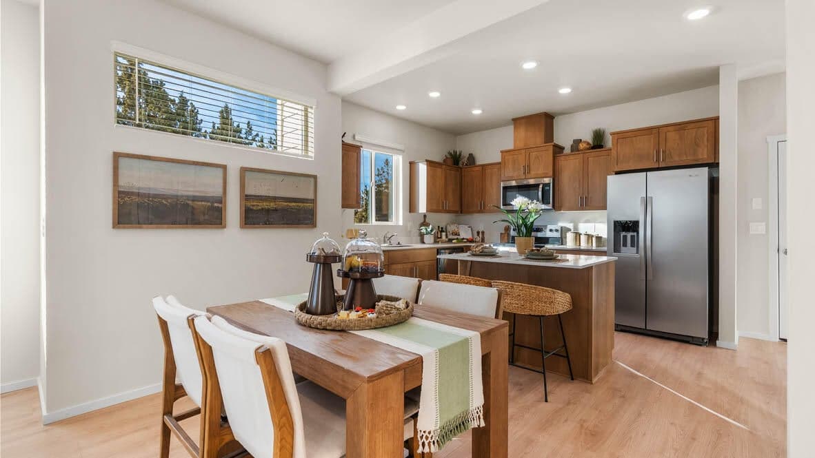 Photo of 62613 NE Lawler Place 6 of 26