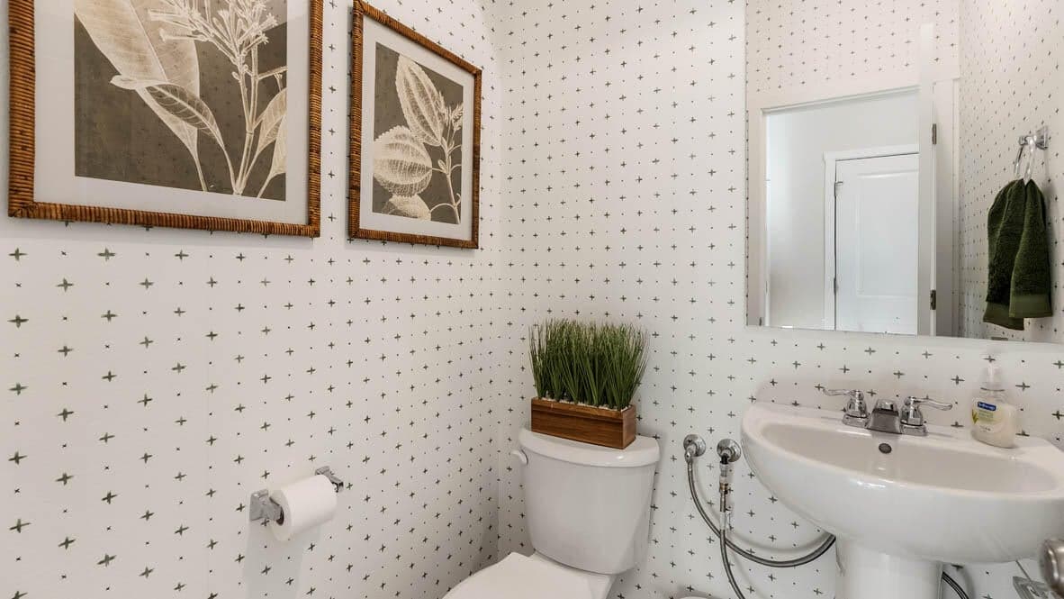 Photo of 62613 NE Lawler Place 12 of 26