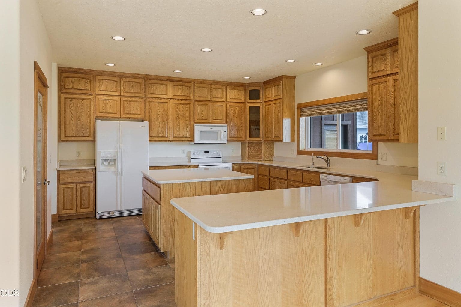 Photo of 3099 SW Cascade Vista Drive 12 of 46