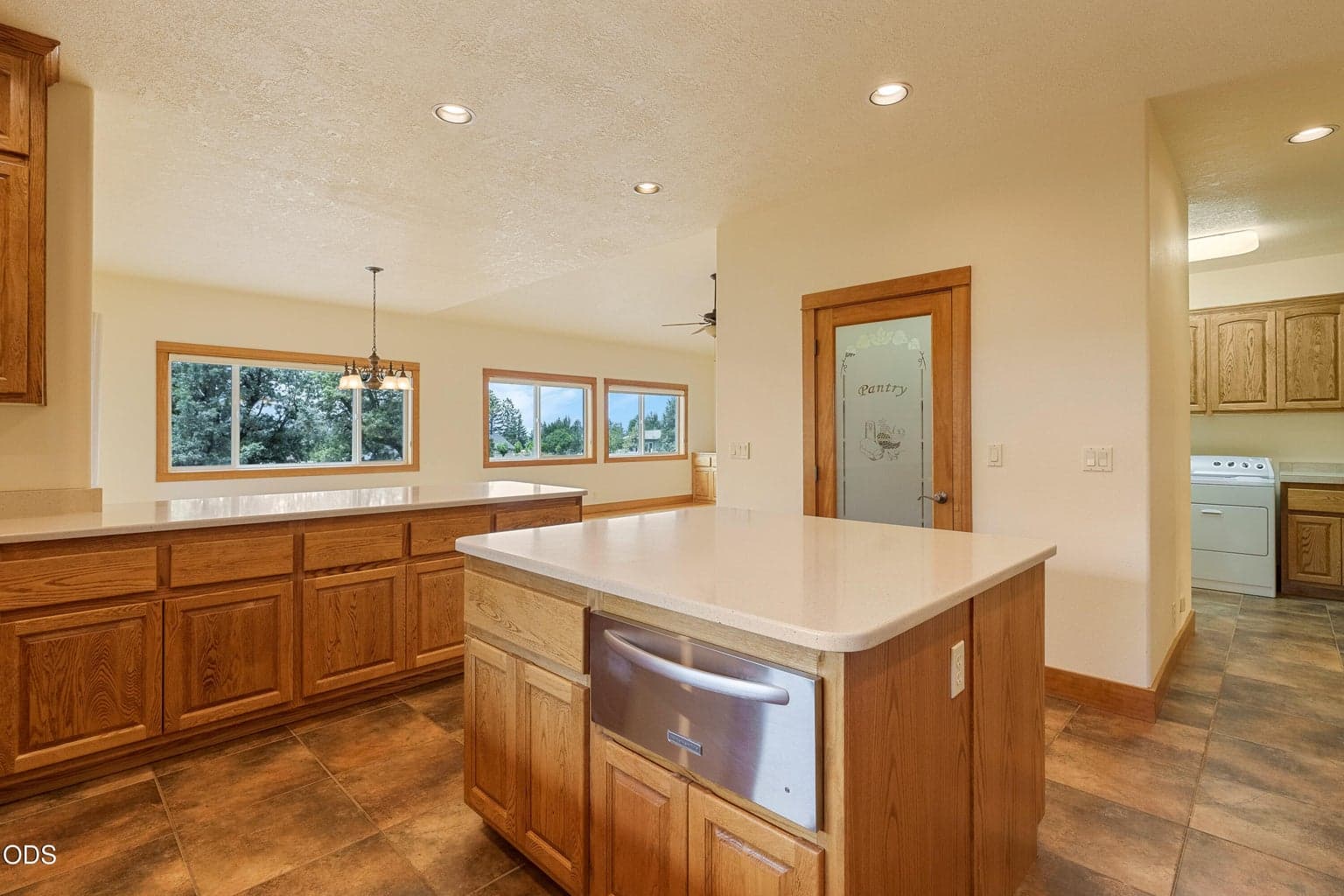 Photo of 3099 SW Cascade Vista Drive 16 of 46