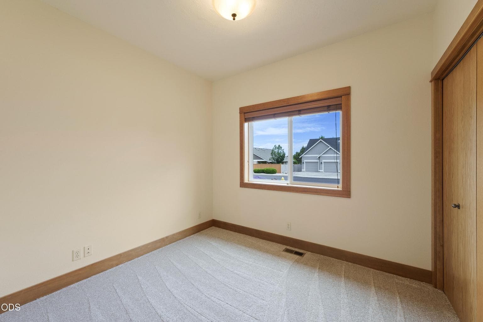 Guest bedroom 2