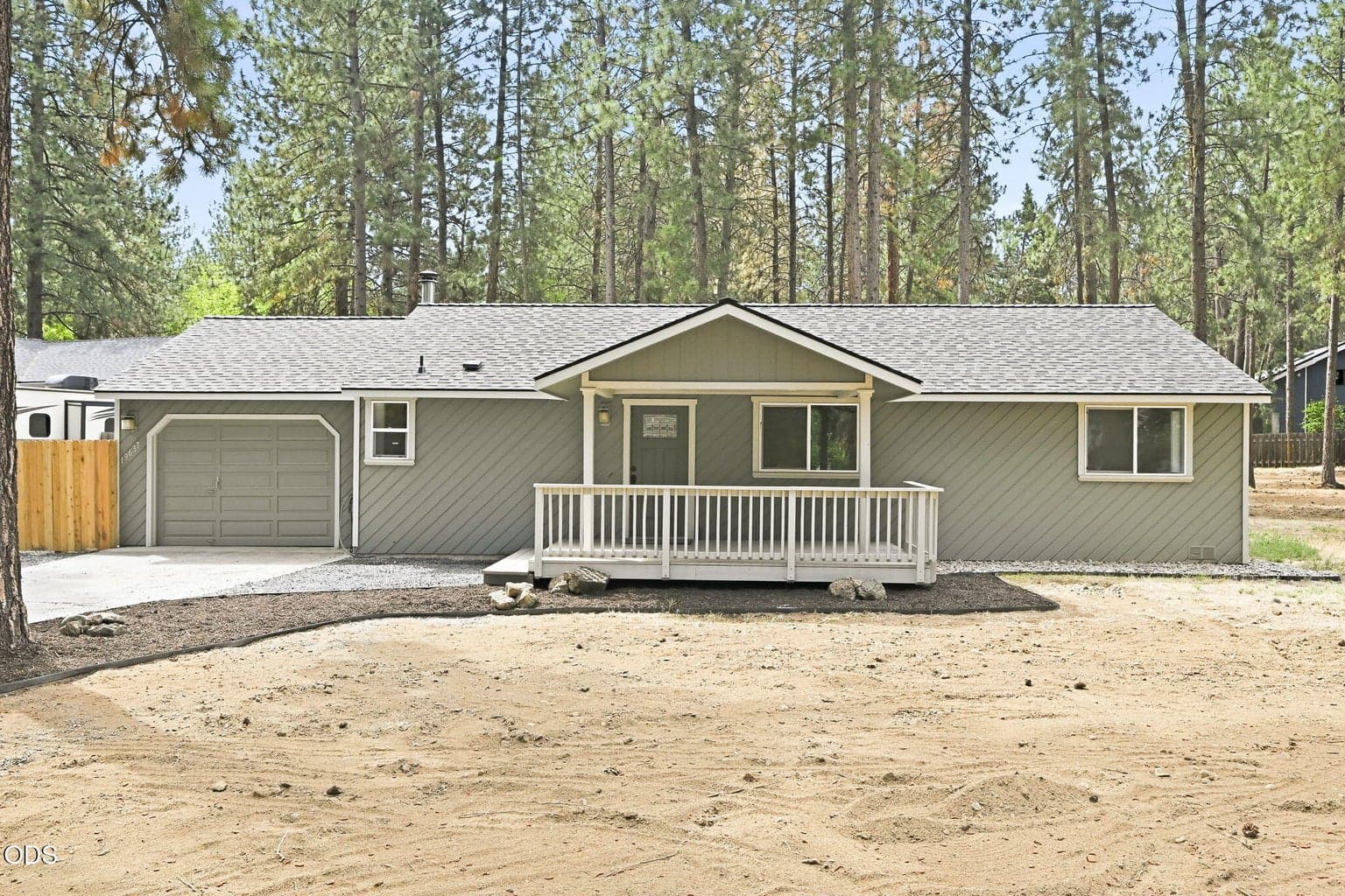 Photo of 19637 Poplar 1 of 48