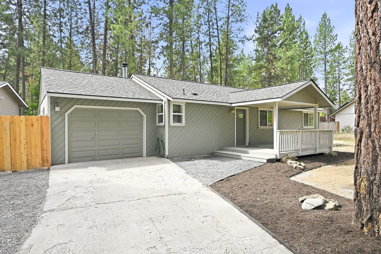 Photo of 19637 Poplar 2 of 48