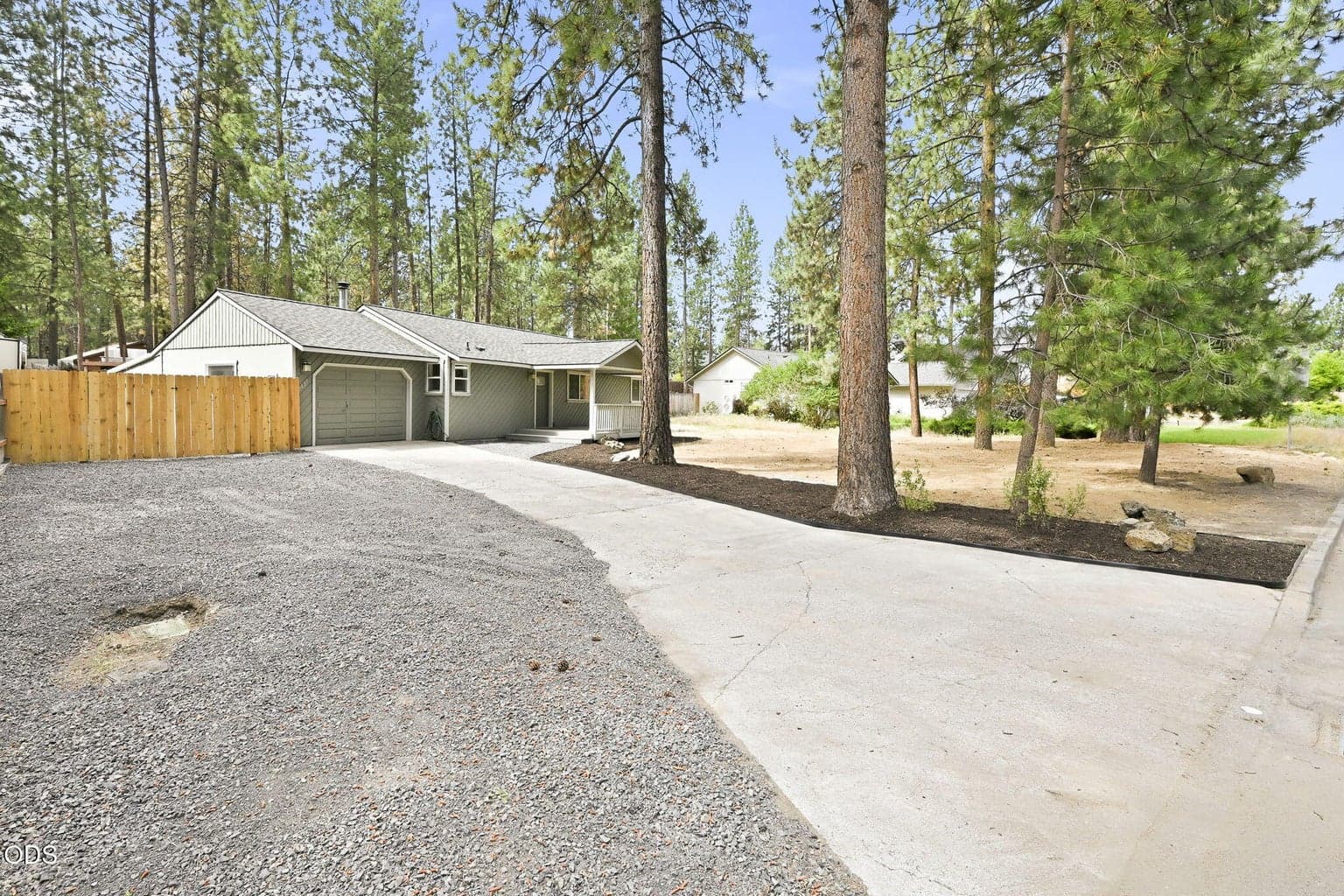 Photo of 19637 Poplar 3 of 48