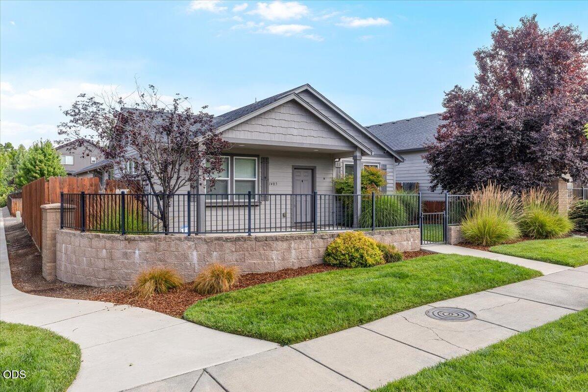 Photo of 1403 Spring 2 of 20