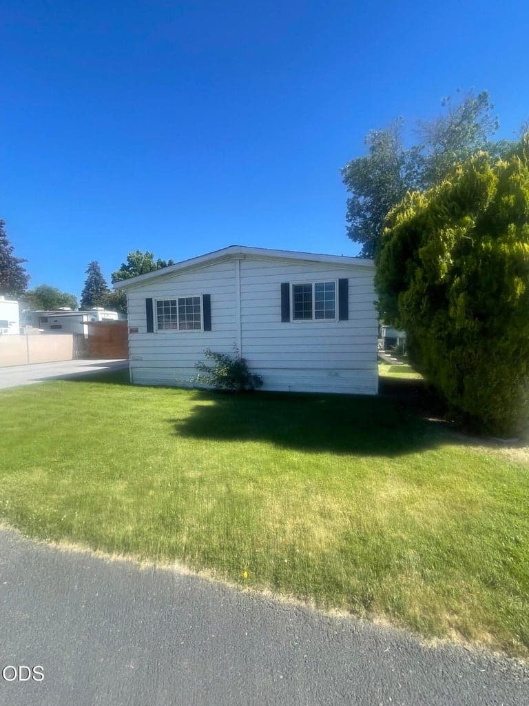 Photo of 3415 Crest 3 of 33