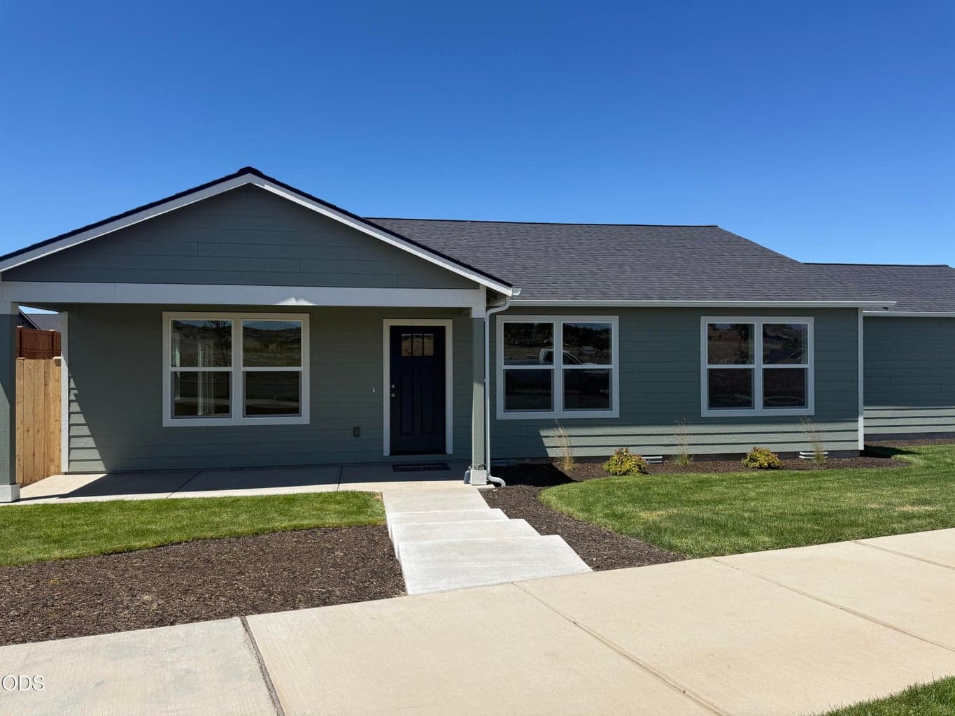 Photos of similar home. Actual home finishes and lot layout may vary.