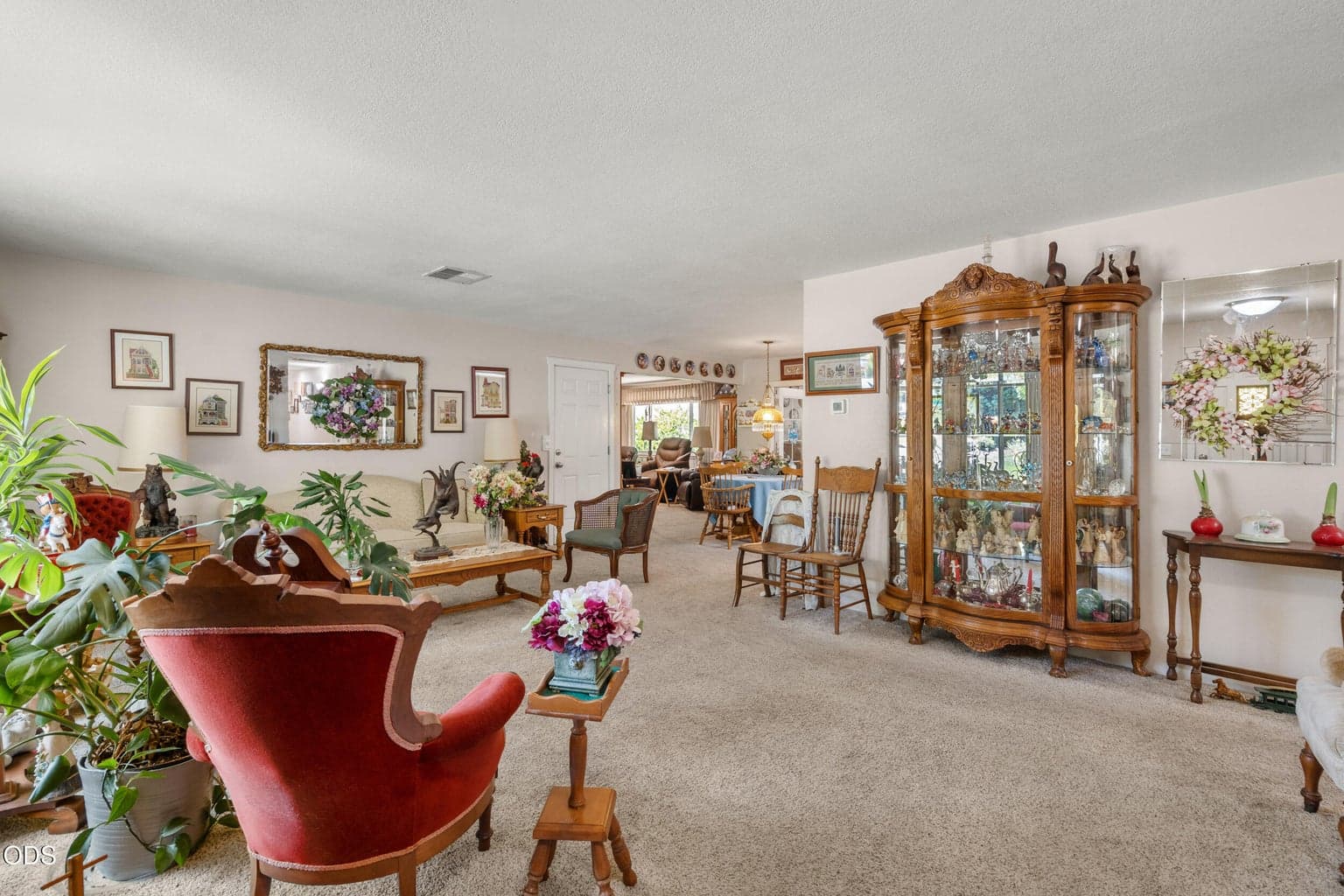 Photo of 686 Towne 5 of 36