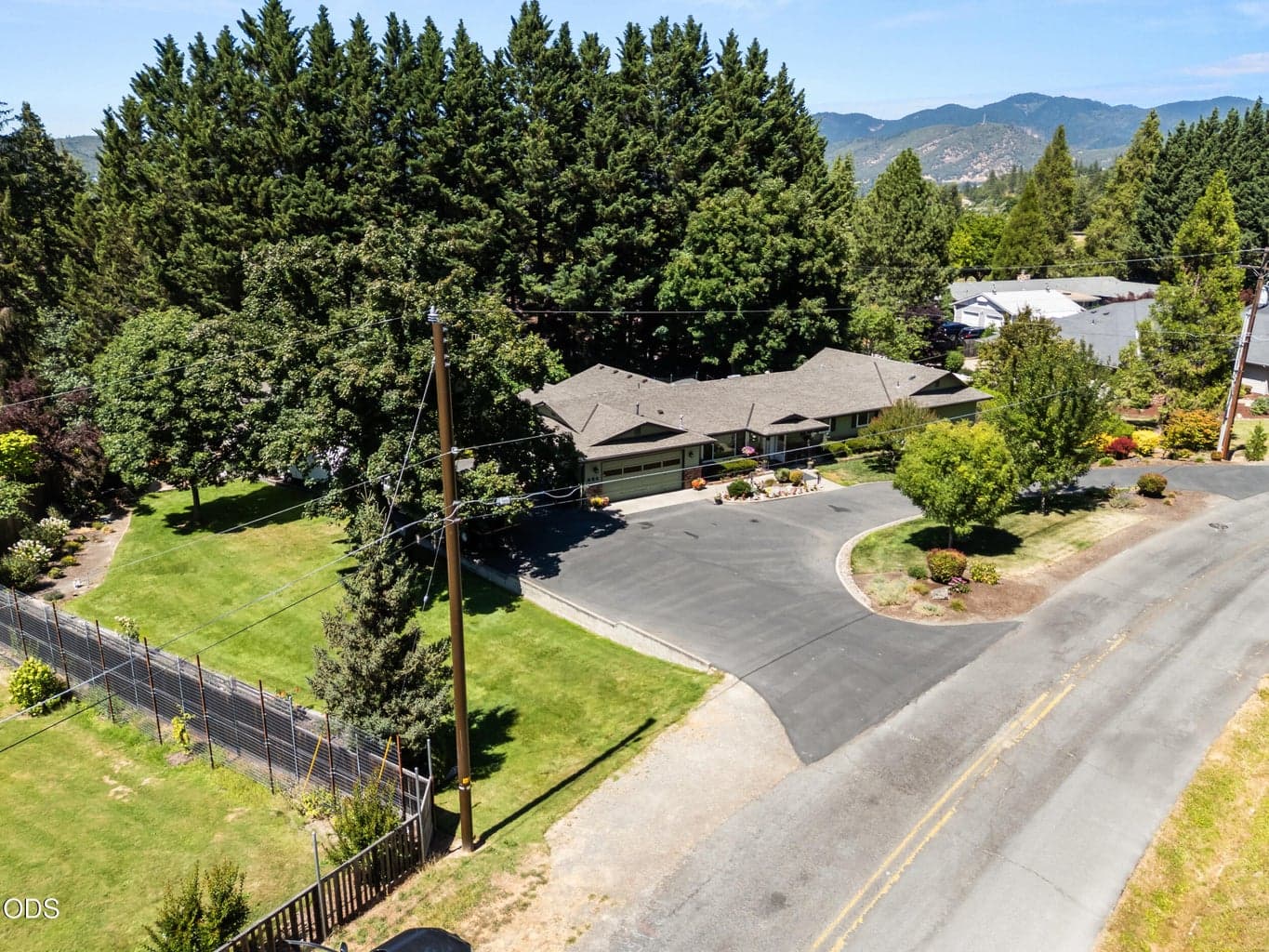 Photo of 686 Towne 2 of 36
