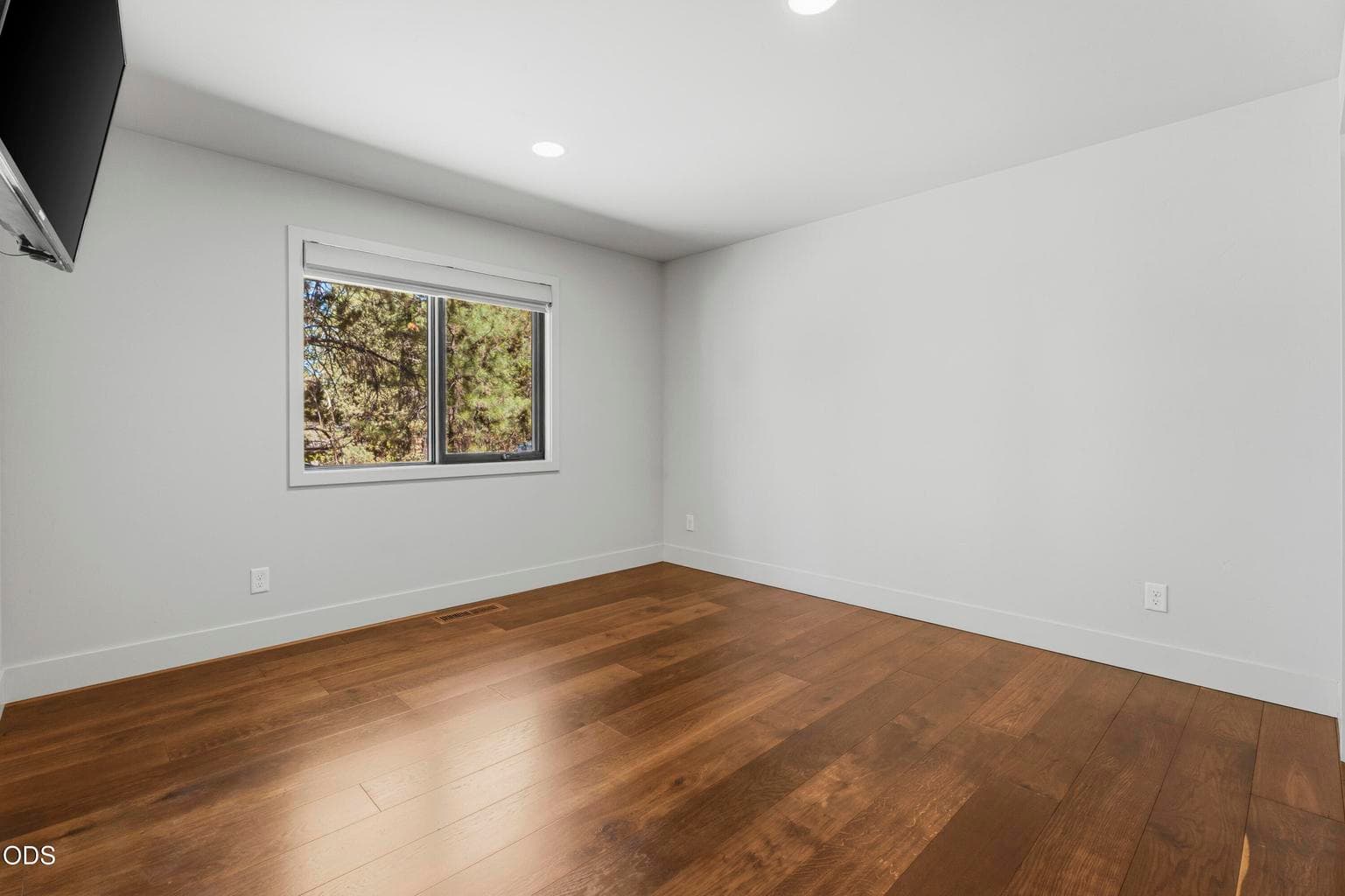 Photo of 19450 Bainbridge Court 32 of 54