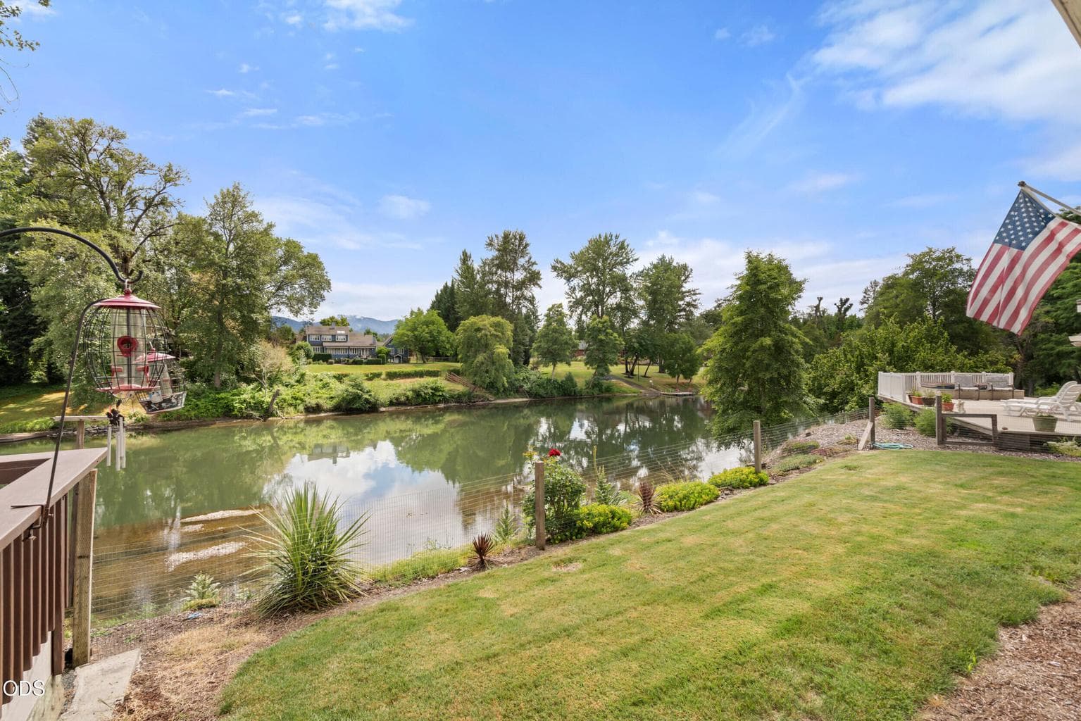 Rogue riverfrontage