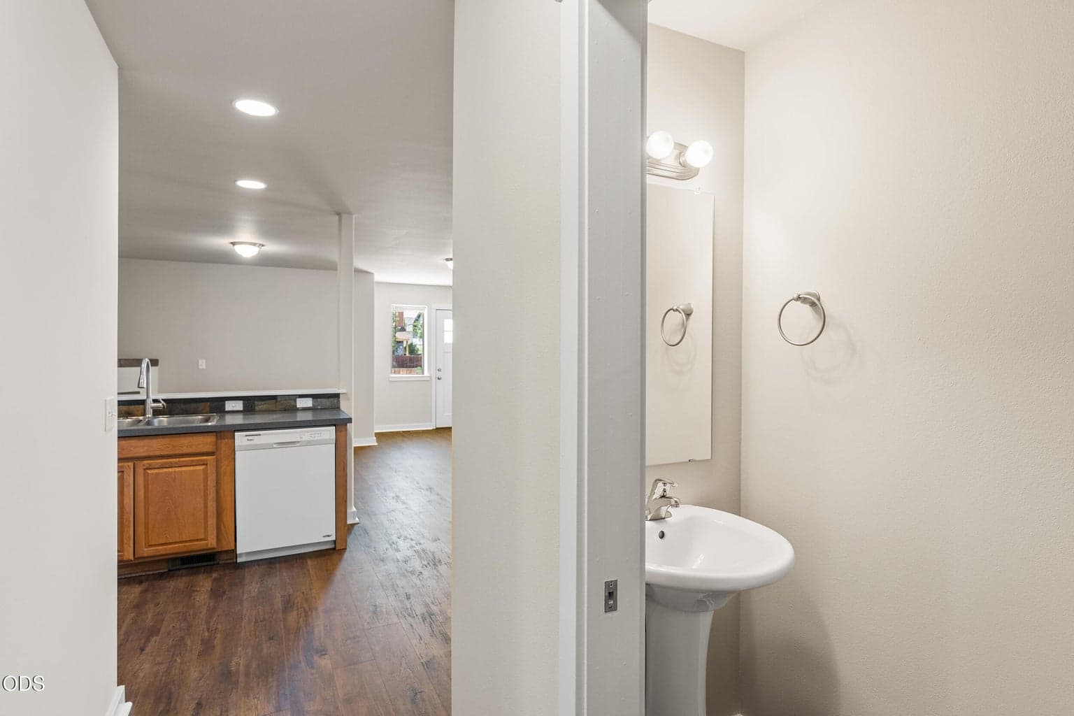 Photo of 1214 SW 27th Street 13 of 34