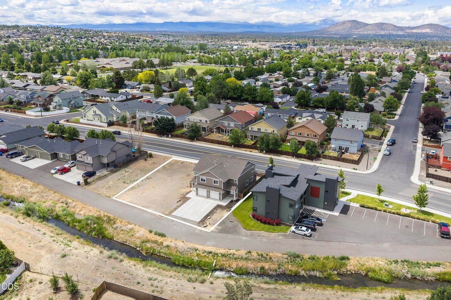 Photo of 1214 27th 3 of 34
