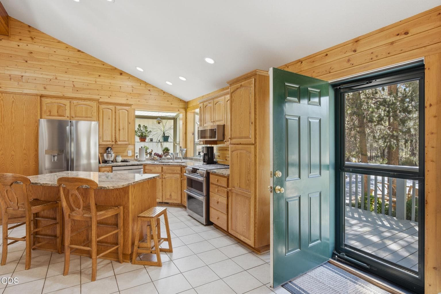 Photo of 16356 Park Drive 2 of 47