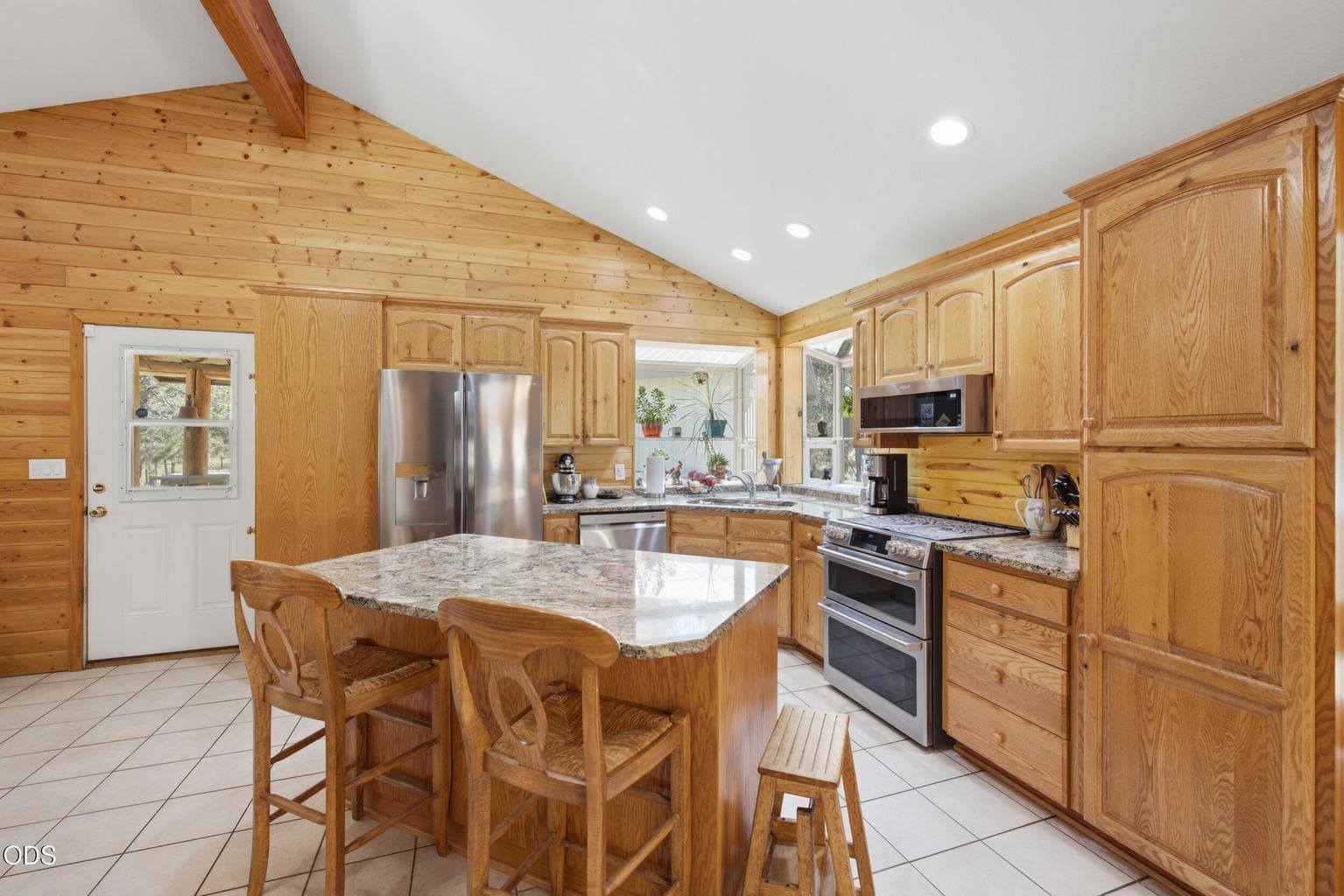 Photo of 16356 Park Drive 3 of 47
