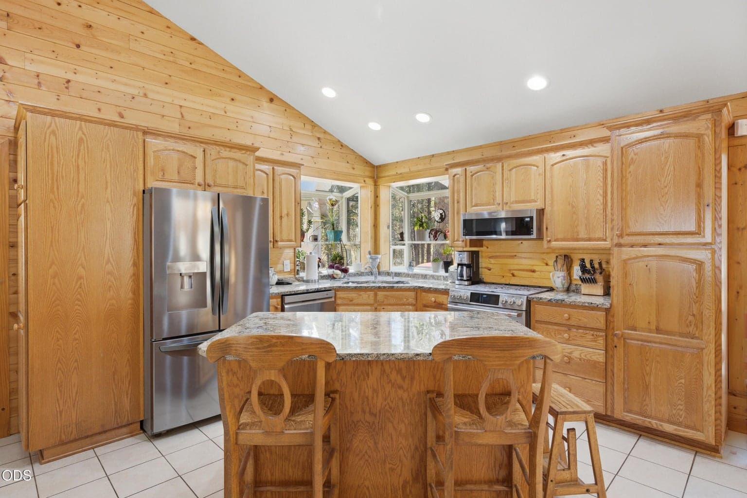 Photo of 16356 Park Drive 5 of 47