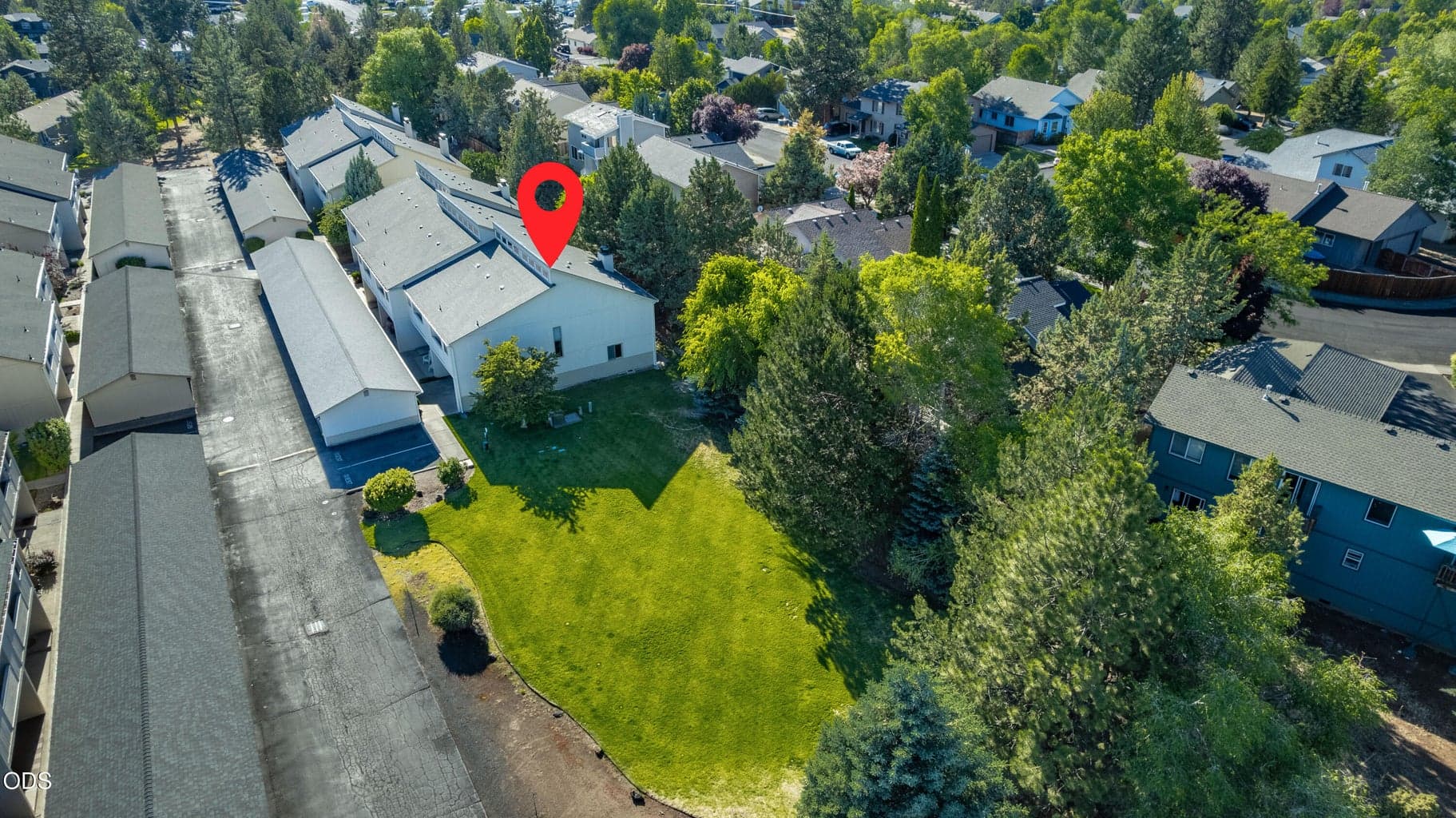 Photo of 1050 NE Butler Market Road 27 of 40