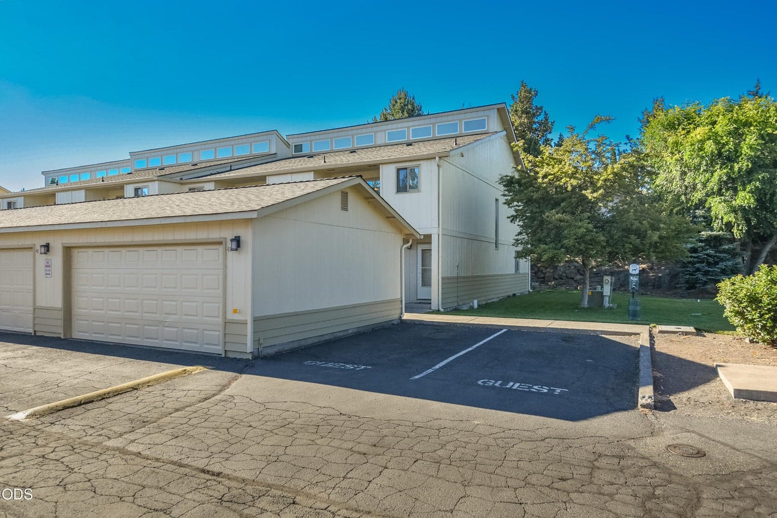 Photo of 1050 Butler Market 1 of 35
