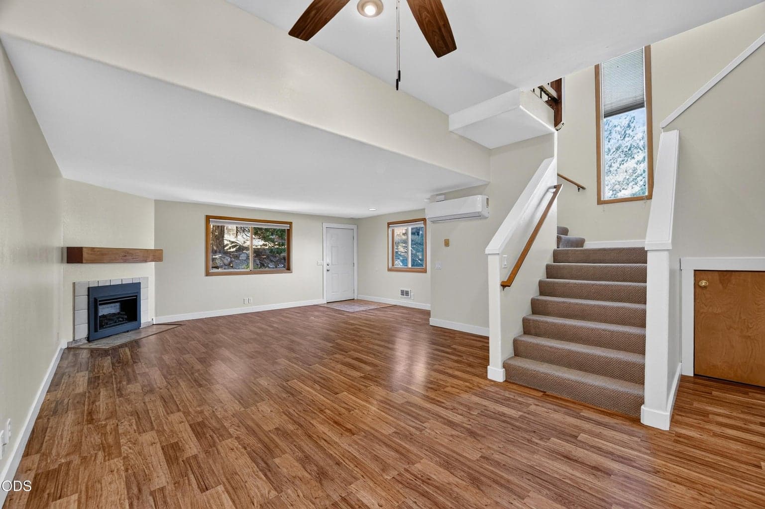 Photo of 1050 Butler Market 4 of 35