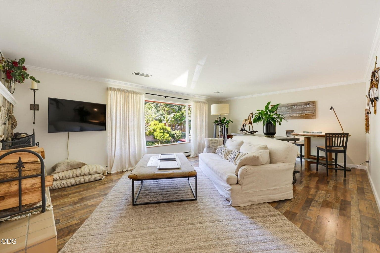 Photo of 492 Herbert Street 3 of 48