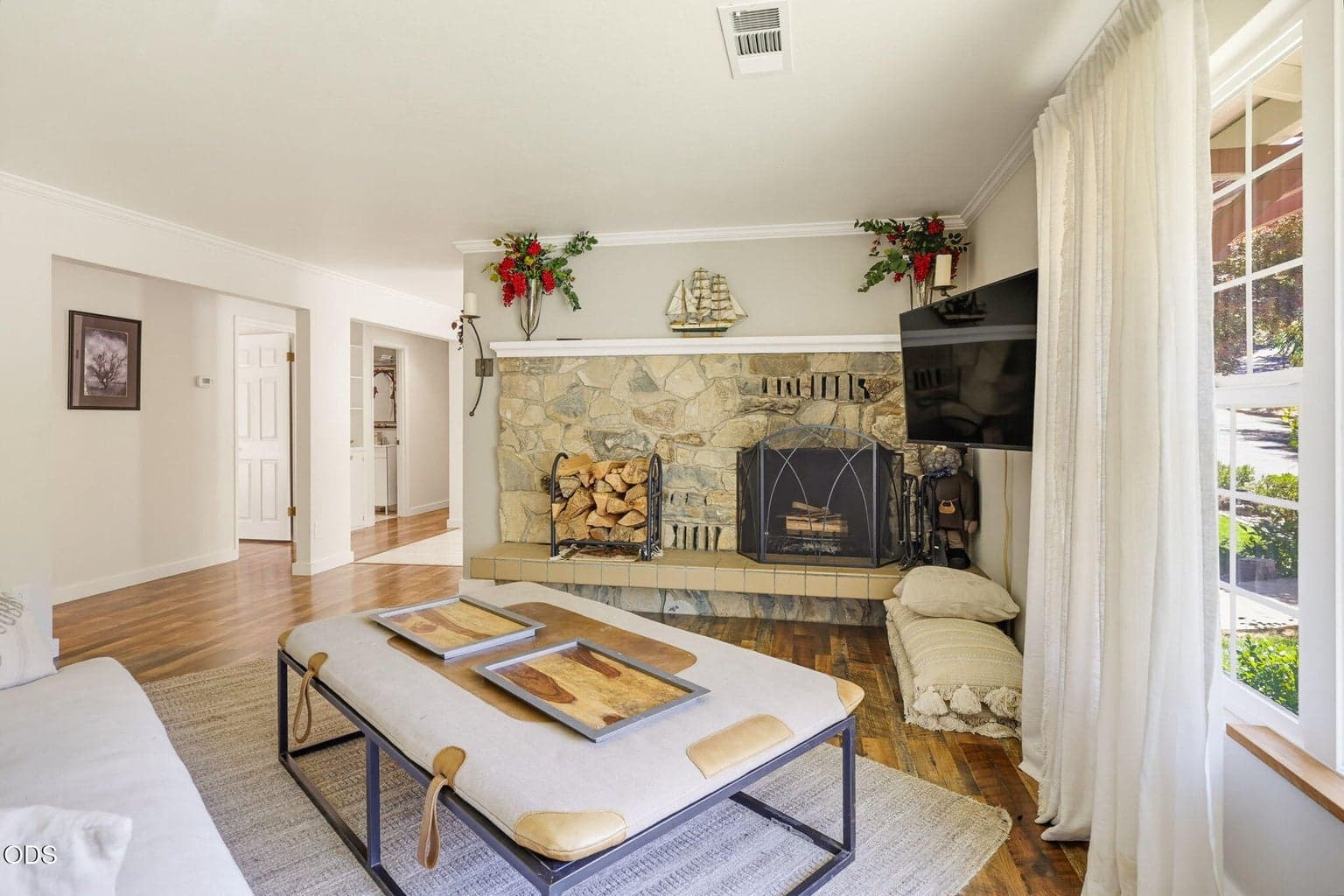 Photo of 492 Herbert Street 4 of 48