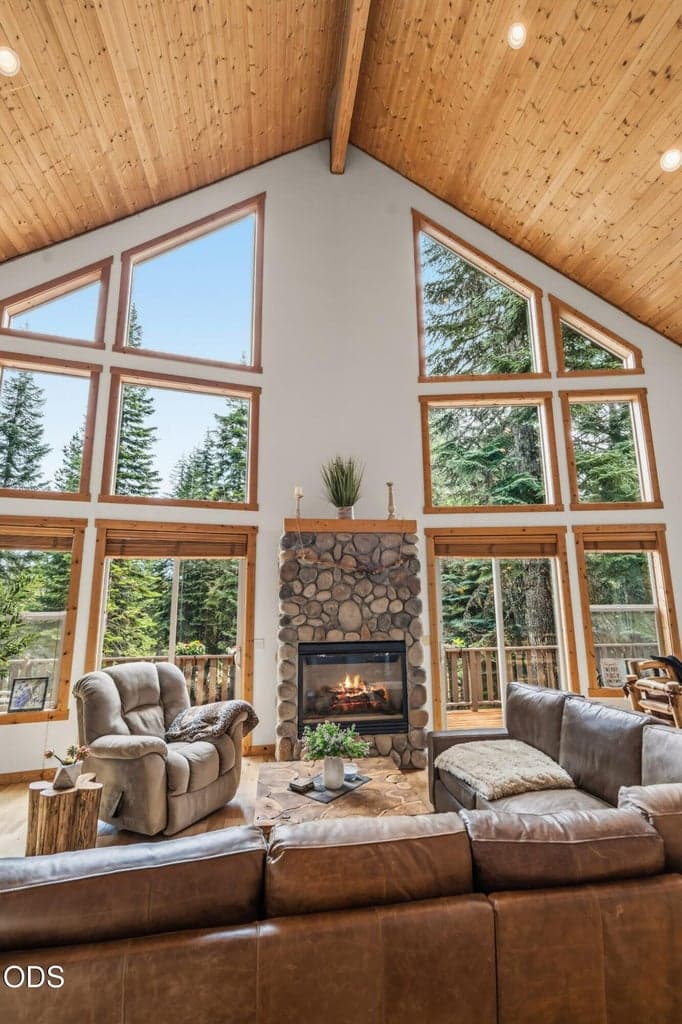 Photo of 7608 Skycrest 2 of 53