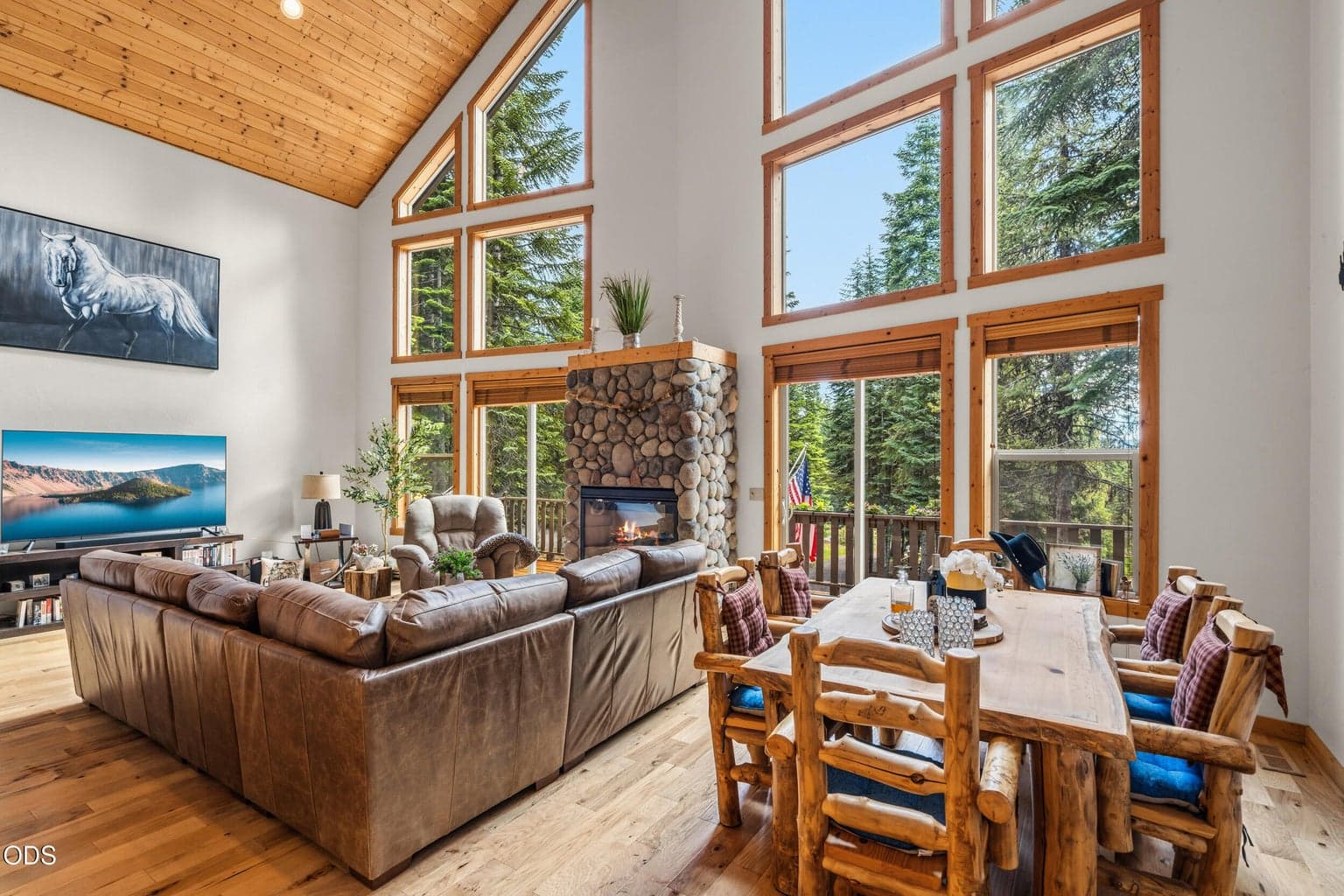 Photo of 7608 Skycrest 5 of 53