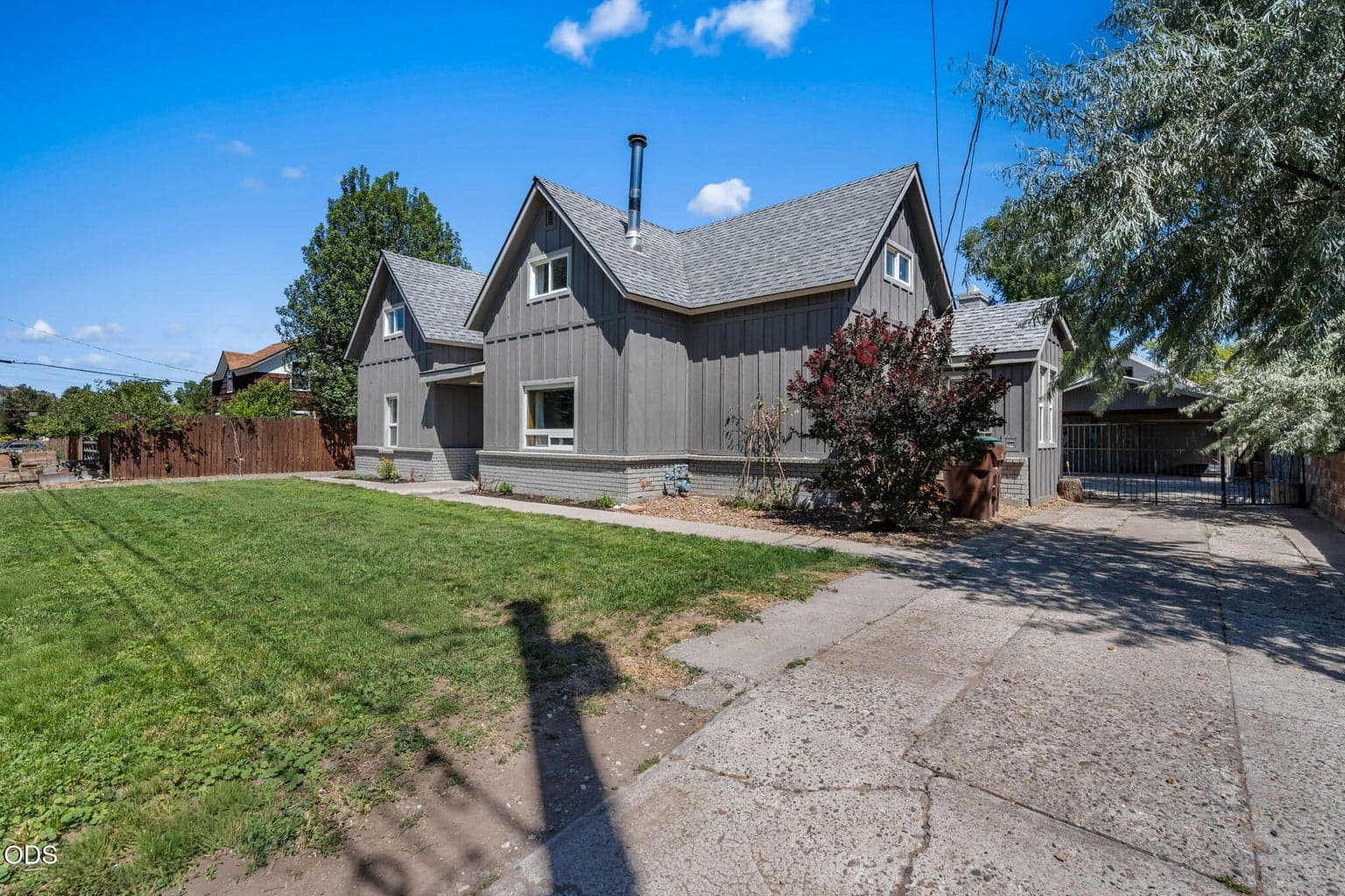 Photo of 267 5th 4 of 32
