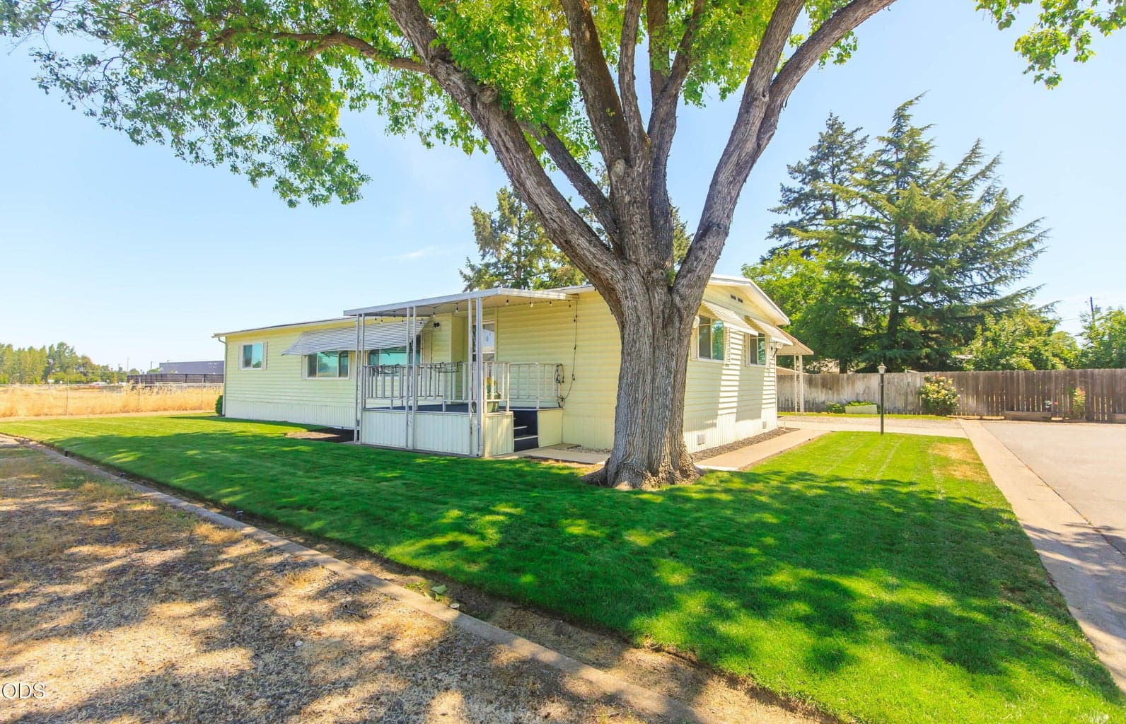 Photo of 2600 Stearns 1 of 31