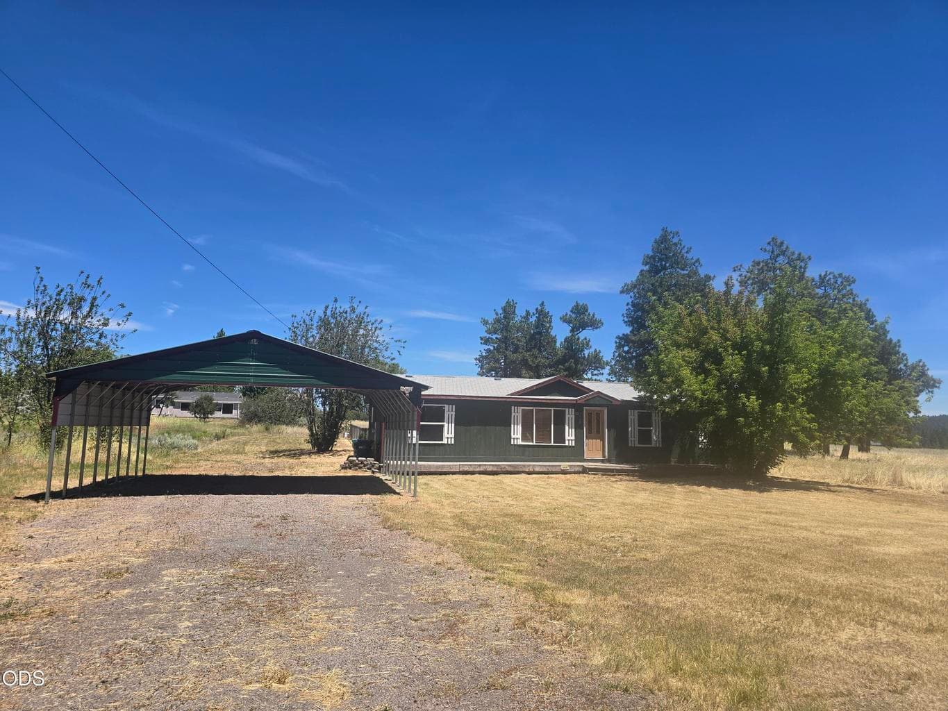 Photo of 34687 Kerry Drive 1 of 20