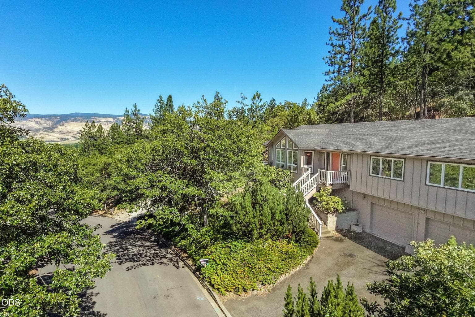 Photo of 1536 Pinecrest Terrace 5 of 51