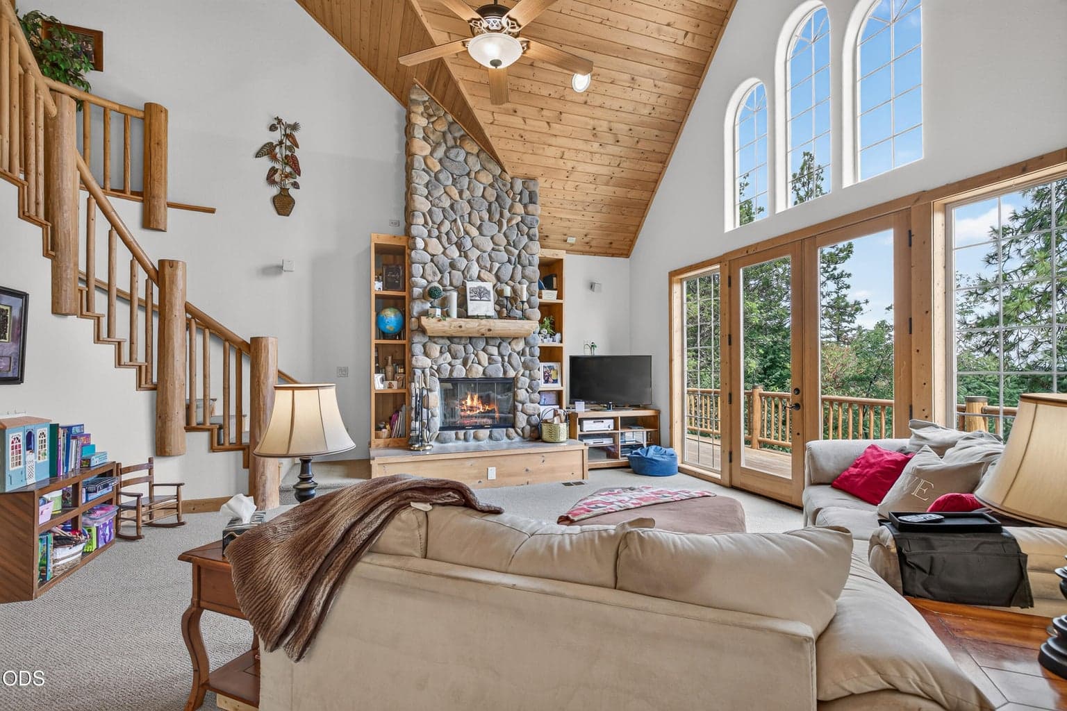 2nd floor/main floor Living Room