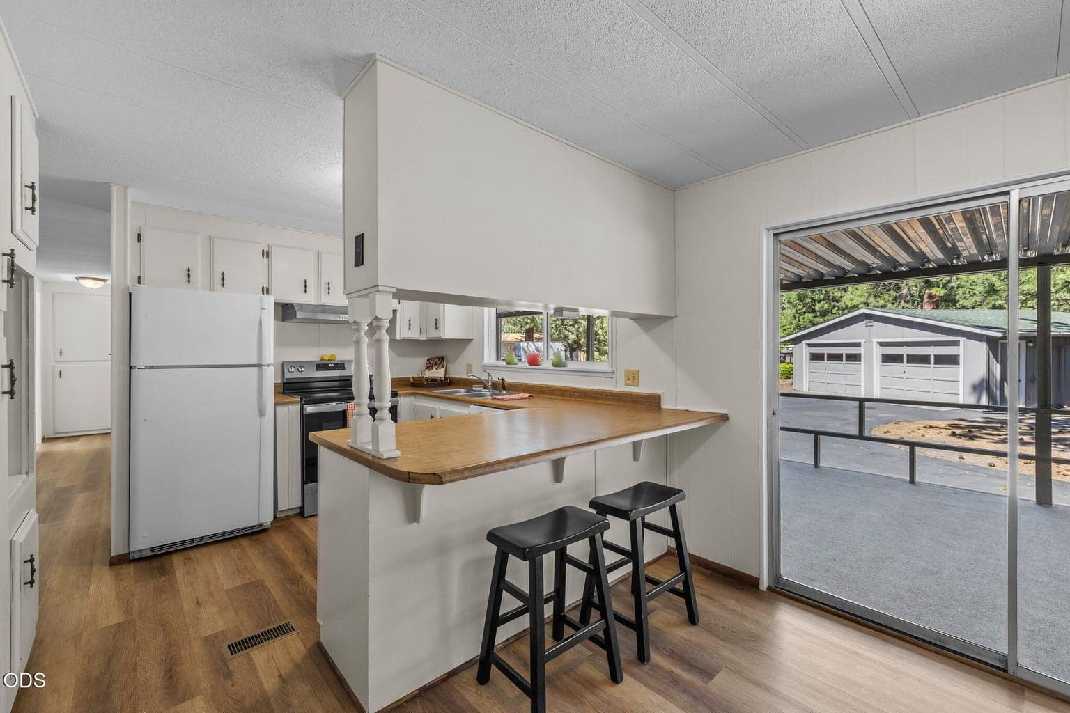 Photo of 60992 Springcrest Drive 12 of 39