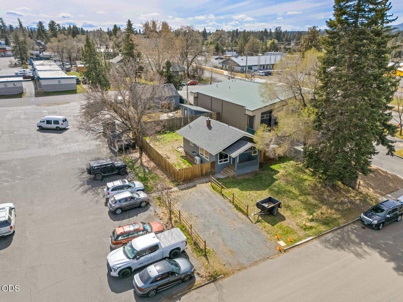 Photo of 225 Vine 5 of 11