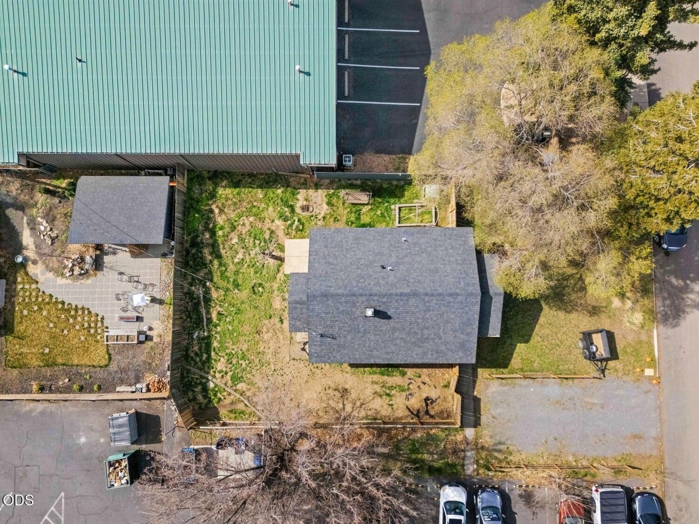 Photo of 225 SE Vine Lane 6 of 11