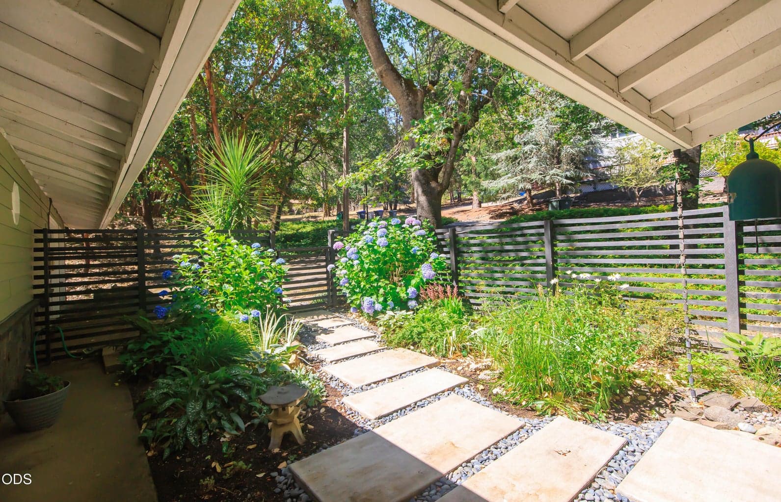 Photo of 886 Palmer 4 of 27