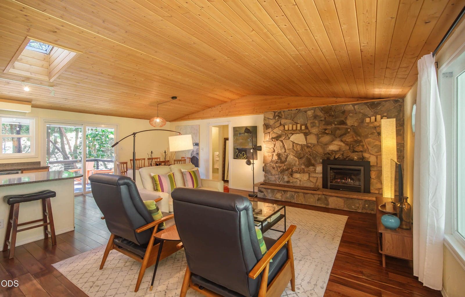 Photo of 886 Palmer 5 of 27