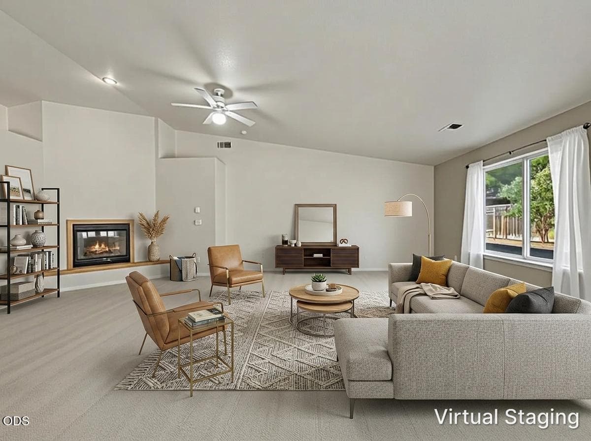 Photo of 2611 Chantal Avenue 3 of 33